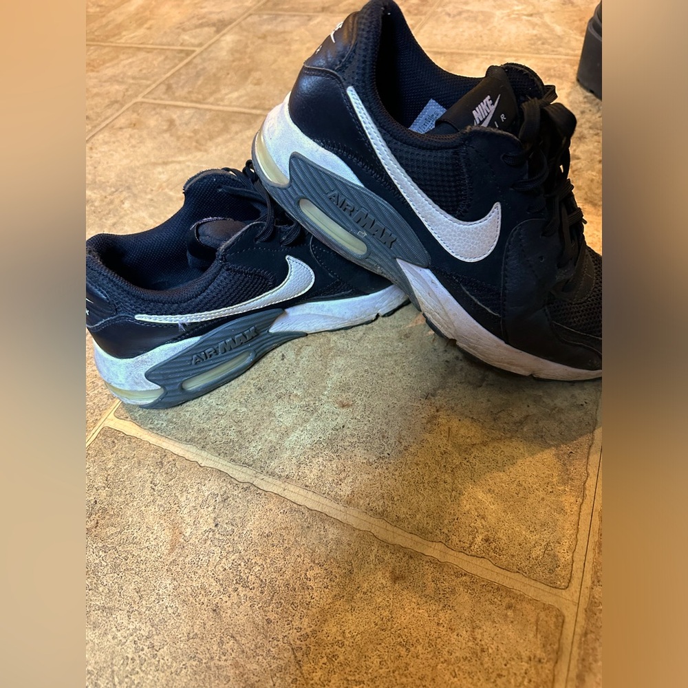 Size 8 Nikes